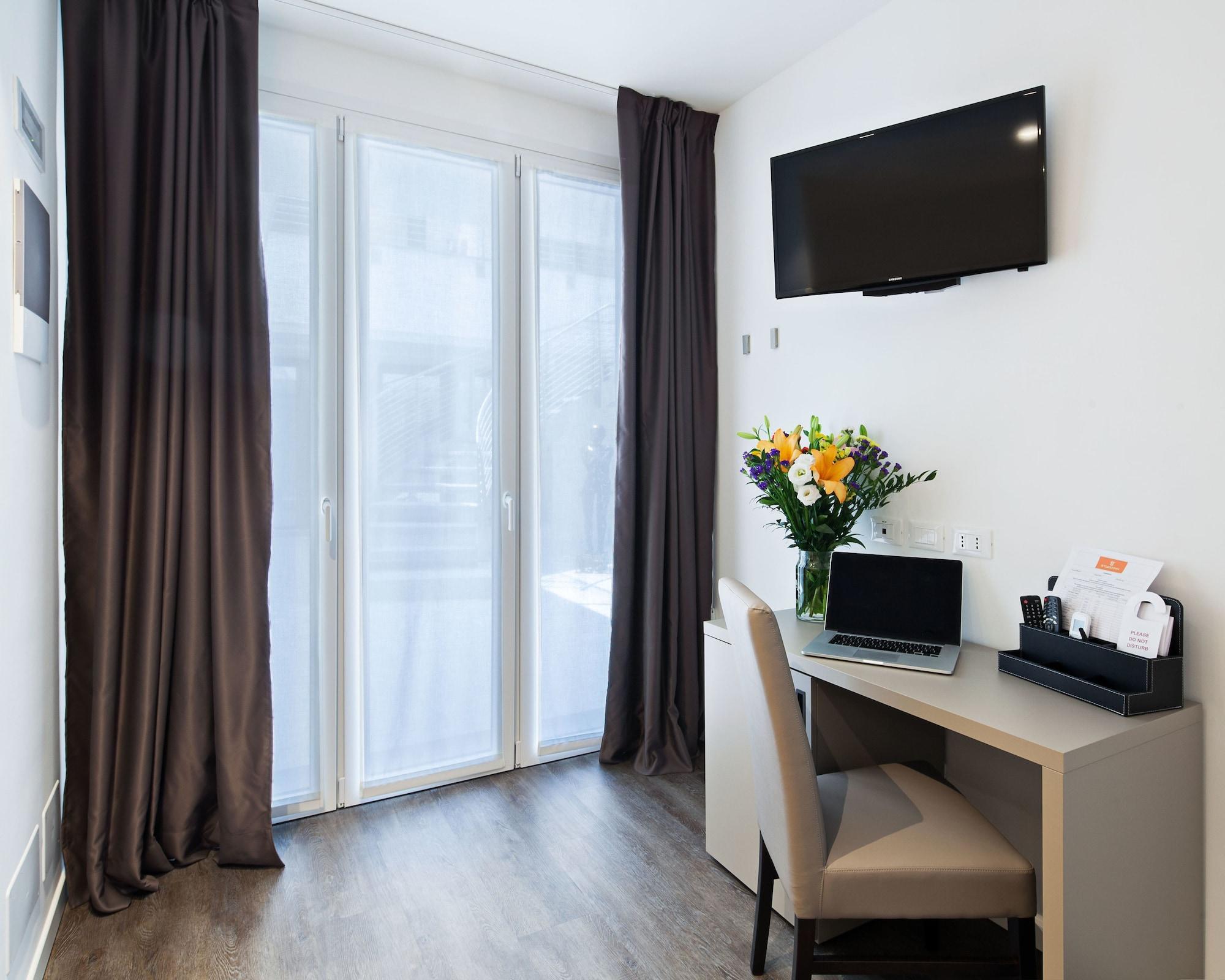Hotel Studio Inn Centrale & Milano Urban Padel Dış mekan fotoğraf